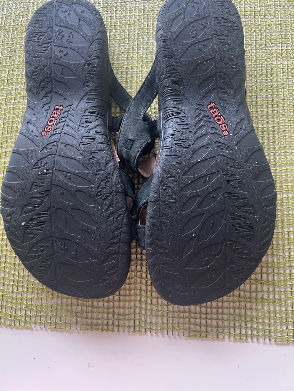 Taos Footwear Black Strappy Leather Slide Sandals - Picture 3 of 6